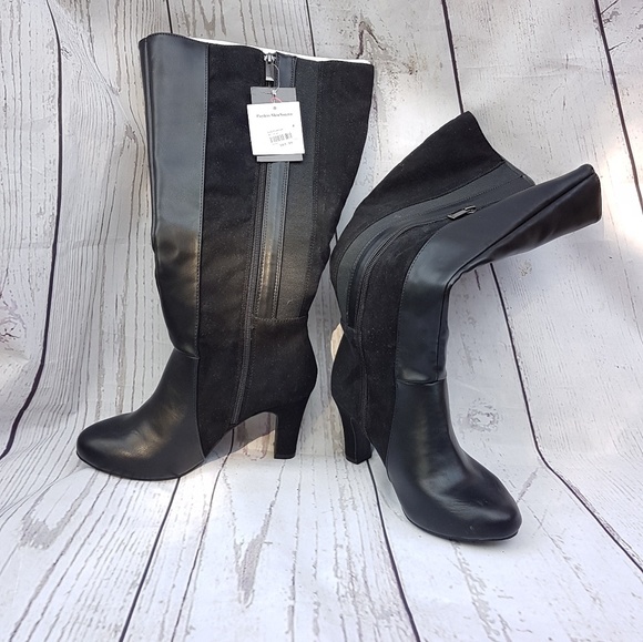 Shoes - Brand new boots 8W